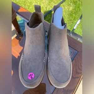NWT Sketchers Size 8 Tan Booties